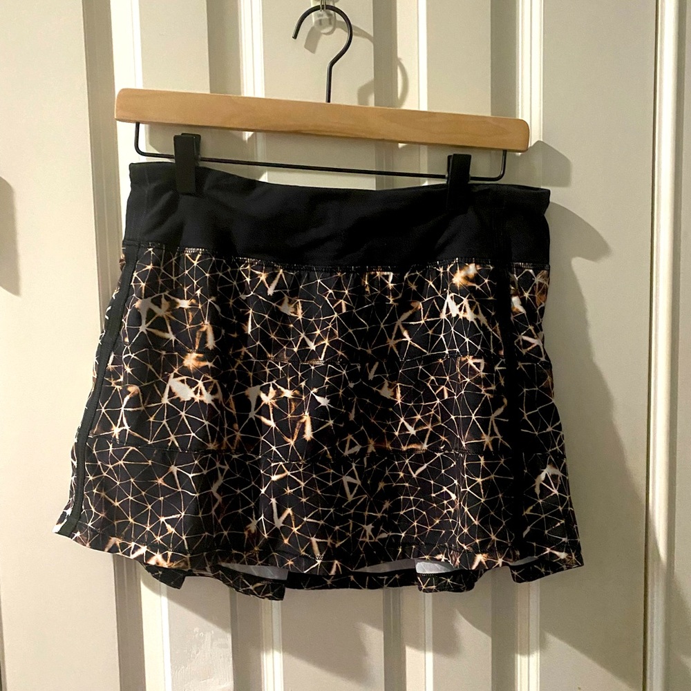 Lululemon skort size 6